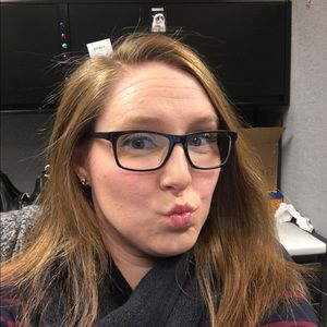 Meet your Posher, Holly